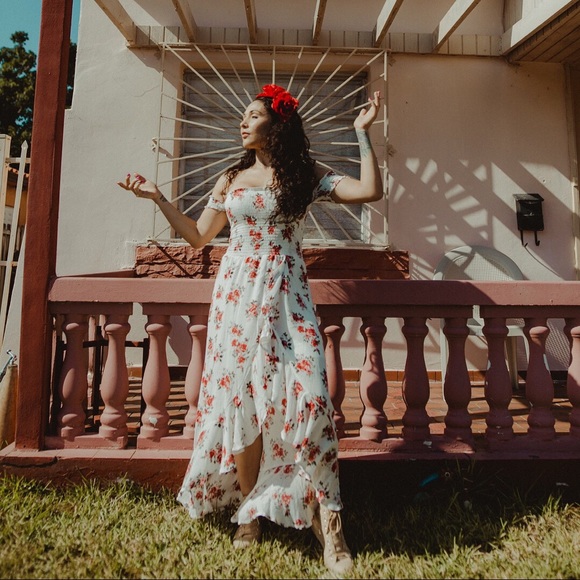 Meet your Posher, Angelica - Picture 7 of 7